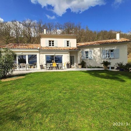 La Villa Moursoise 4 Etoiles Exterior photo
