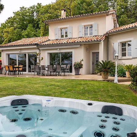 La Villa Moursoise 4 Etoiles Exterior photo